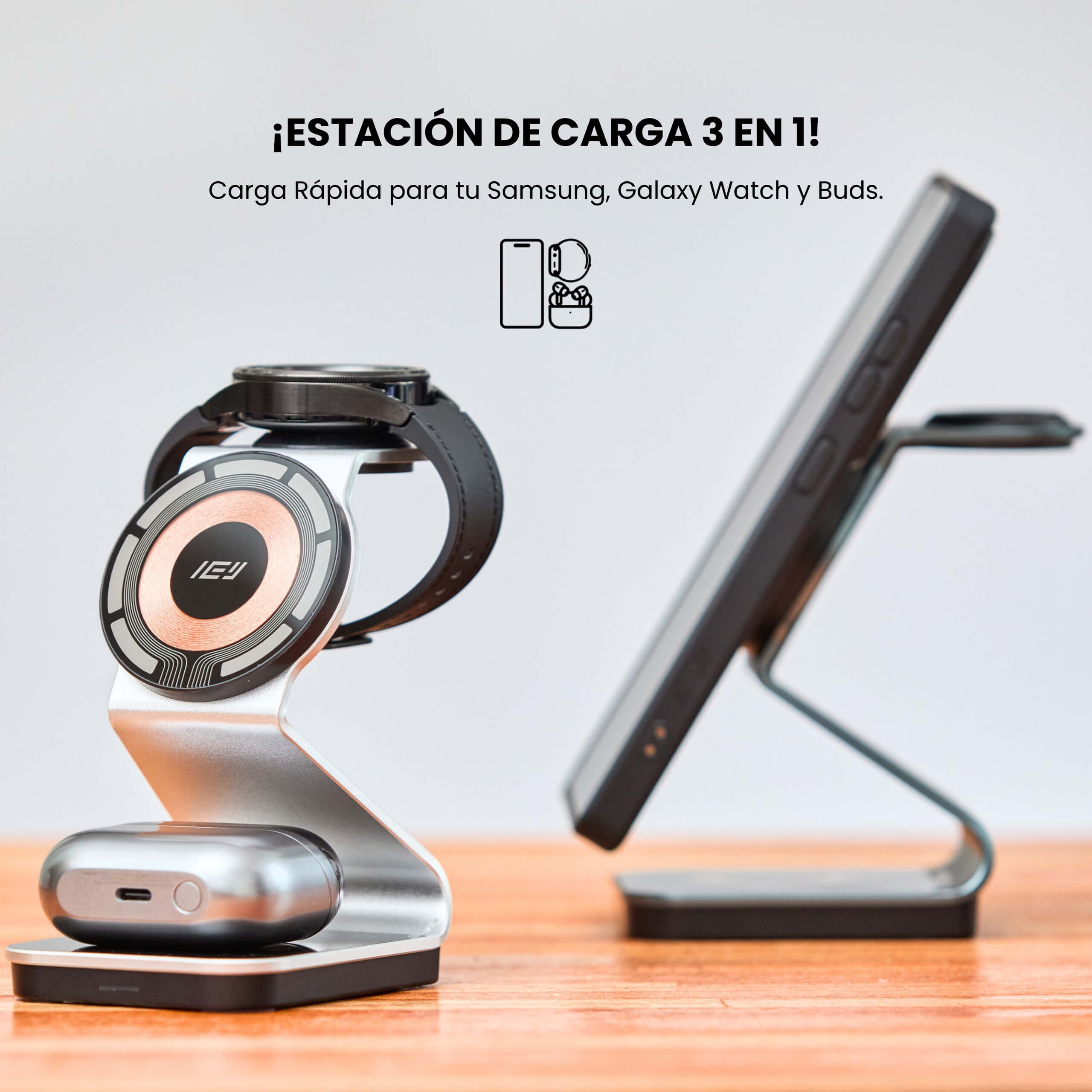 Cargador 3 en 1 MagCharger sobre escritorio, compatible con MagSafe y carga Qi para dispositivos Samsung Galaxy #color_gris plateado