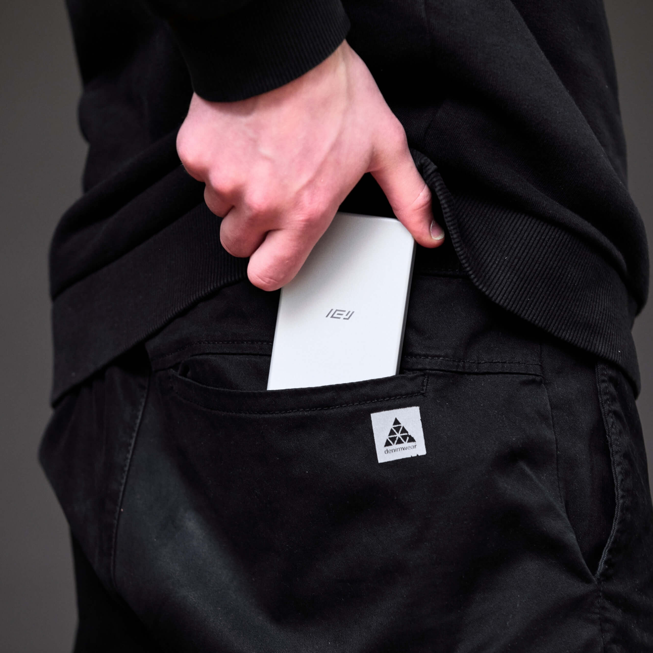 Cargador inalámbrico MagPower 5000mAh blanco ultrafino para llevar a todos lados #color_gris plateado