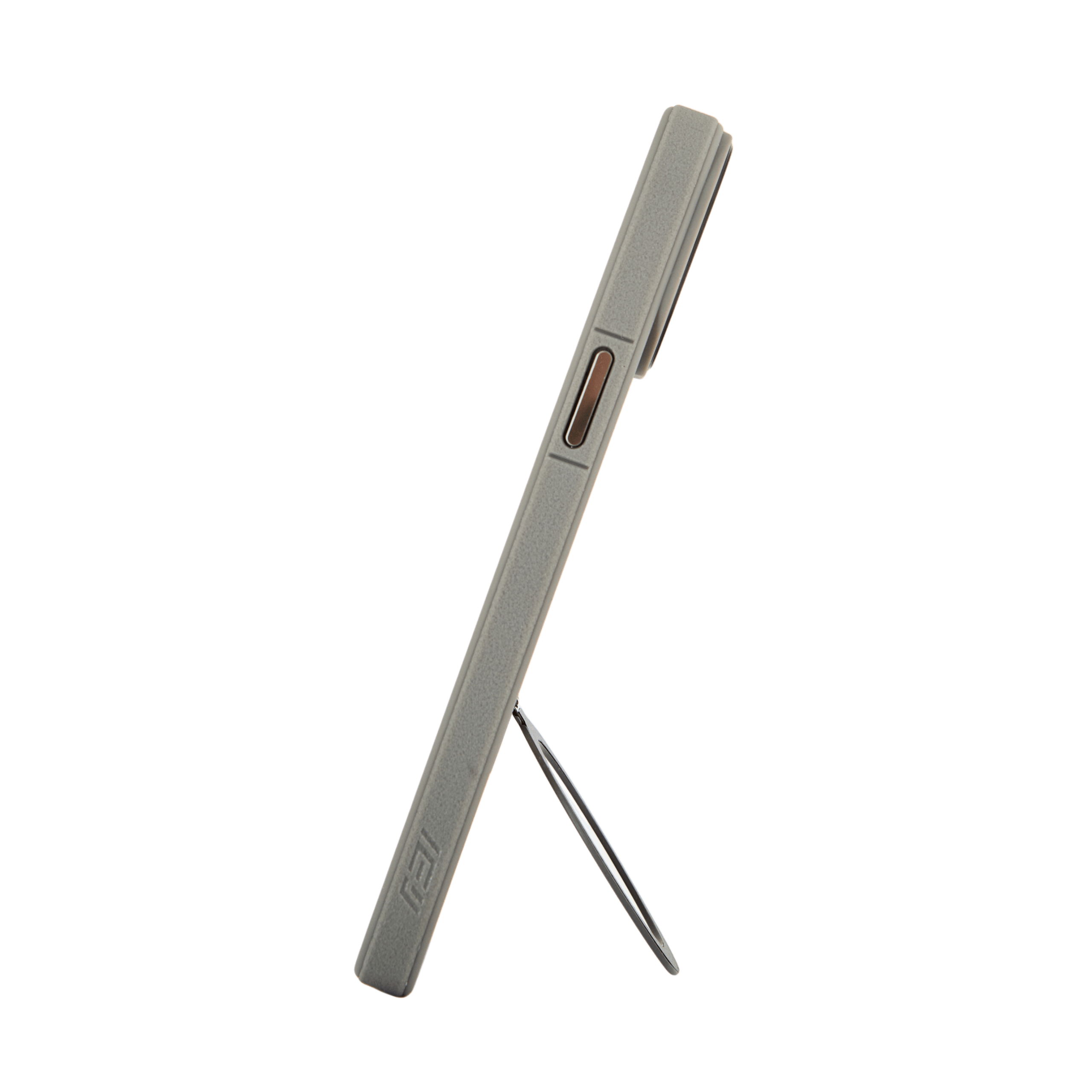Funda MagSafe gris en vista lateral, apoyada verticalmente gracias a su anillo trasero desplegado #color_gris