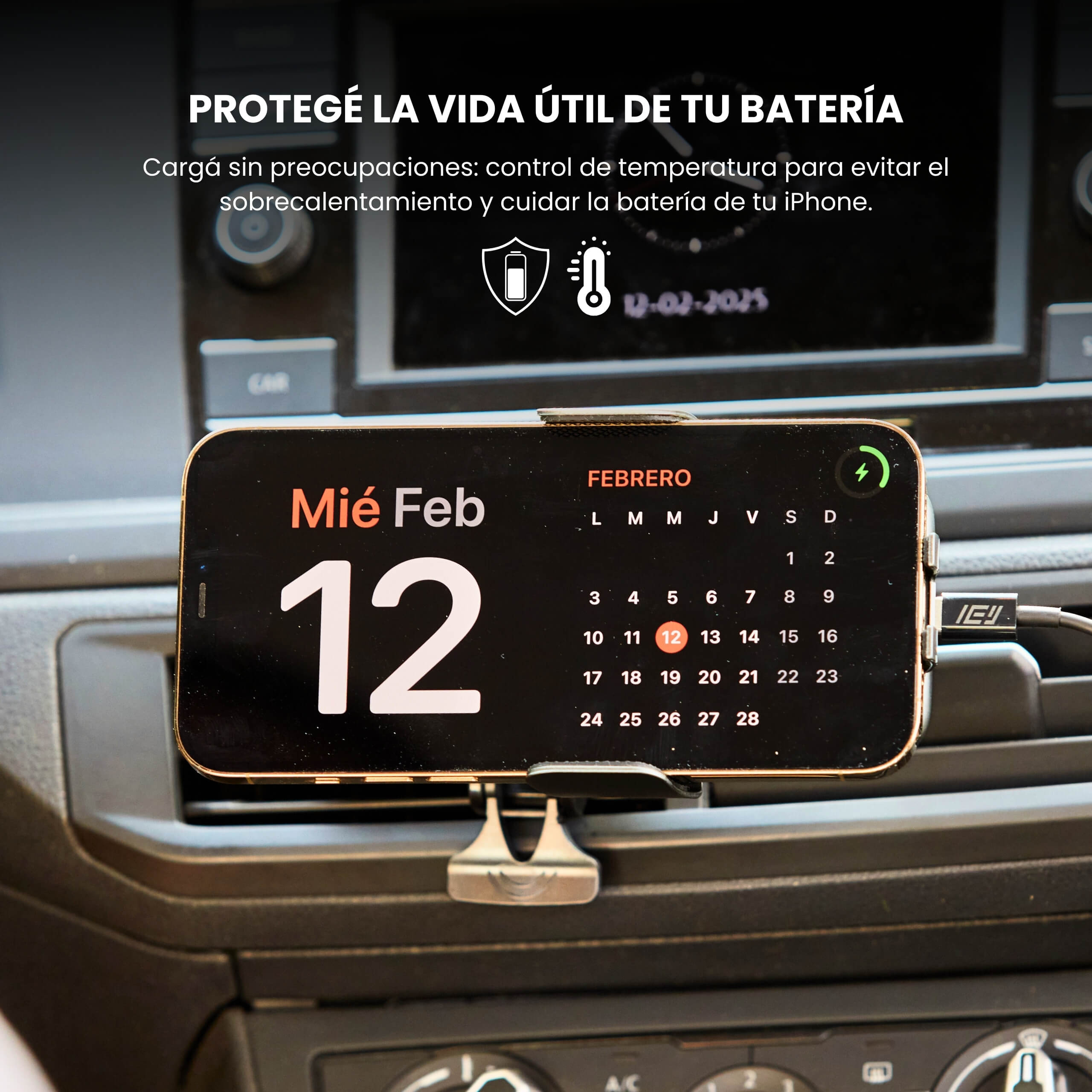 iPhone en modo calendario cargando con MagCharger inteligente, protegiendo la vida útil de la batería